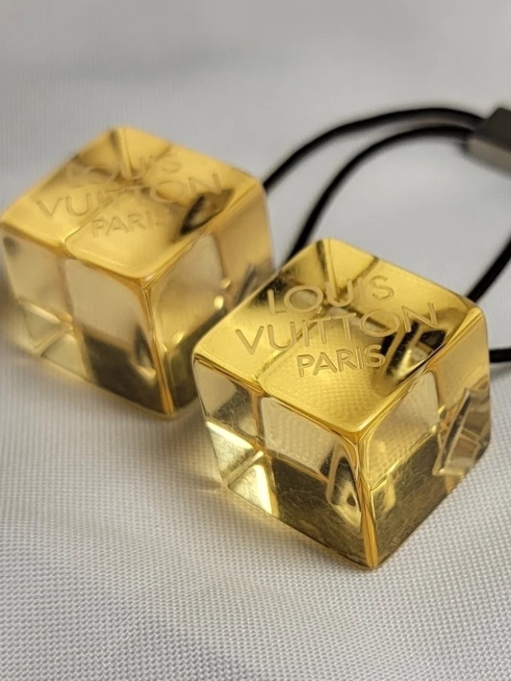 Louis Vuitton Hair Cubes or Wrist Tie - Picture 1 of 4